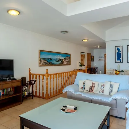Marina Ii Beachfront By Holidays Villa *