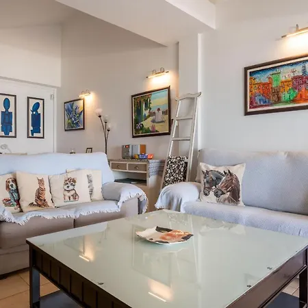 Marina Ii Beachfront By Holidays Villa *
