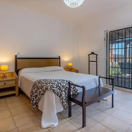 Marina Ii Beachfront By Holidays Villa Corralejo